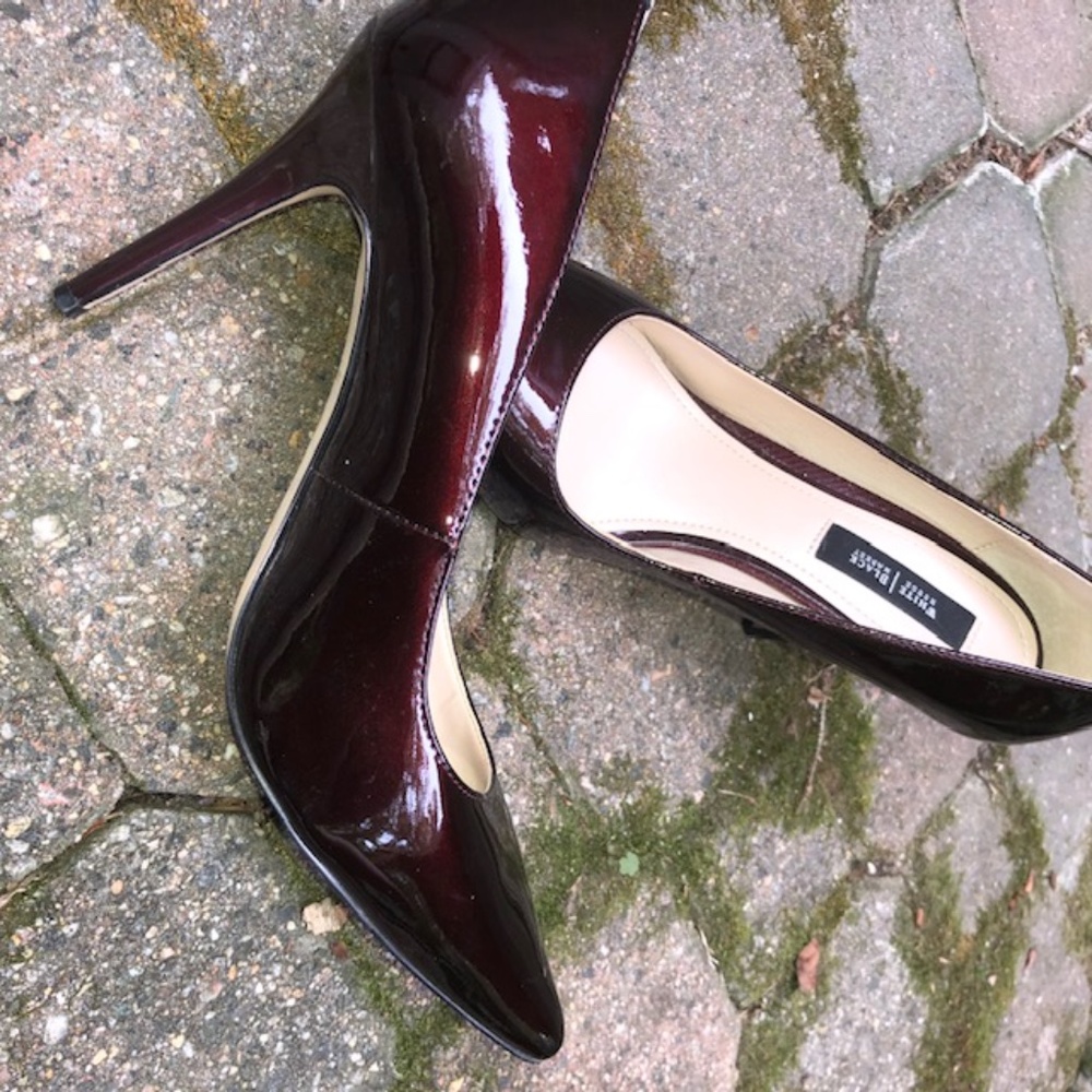 WHITE HOUSE BLACK MARKET OLIVIA PUMPS 9M